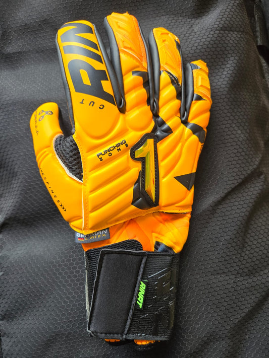 keeper glove rinat